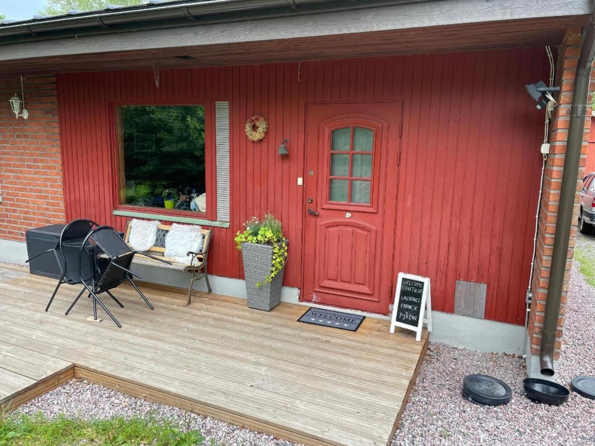 Poppelstrand Nuuksio, Pet friendly guest apartment Extérieur photo